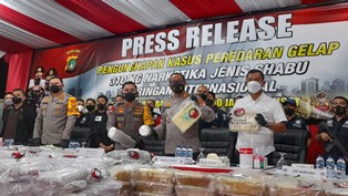 Polisi Tangkap Bandar Sabu Senilai 400 Miliar dari Jaringan Timur Tengah